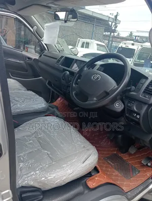 Toyota HiAce 2019 Silver