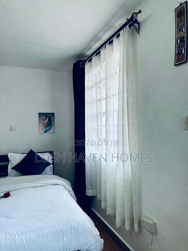 Midnight Blue Studio Airbnb,Trm Roysambu Along Thika Road - thumbnail 8