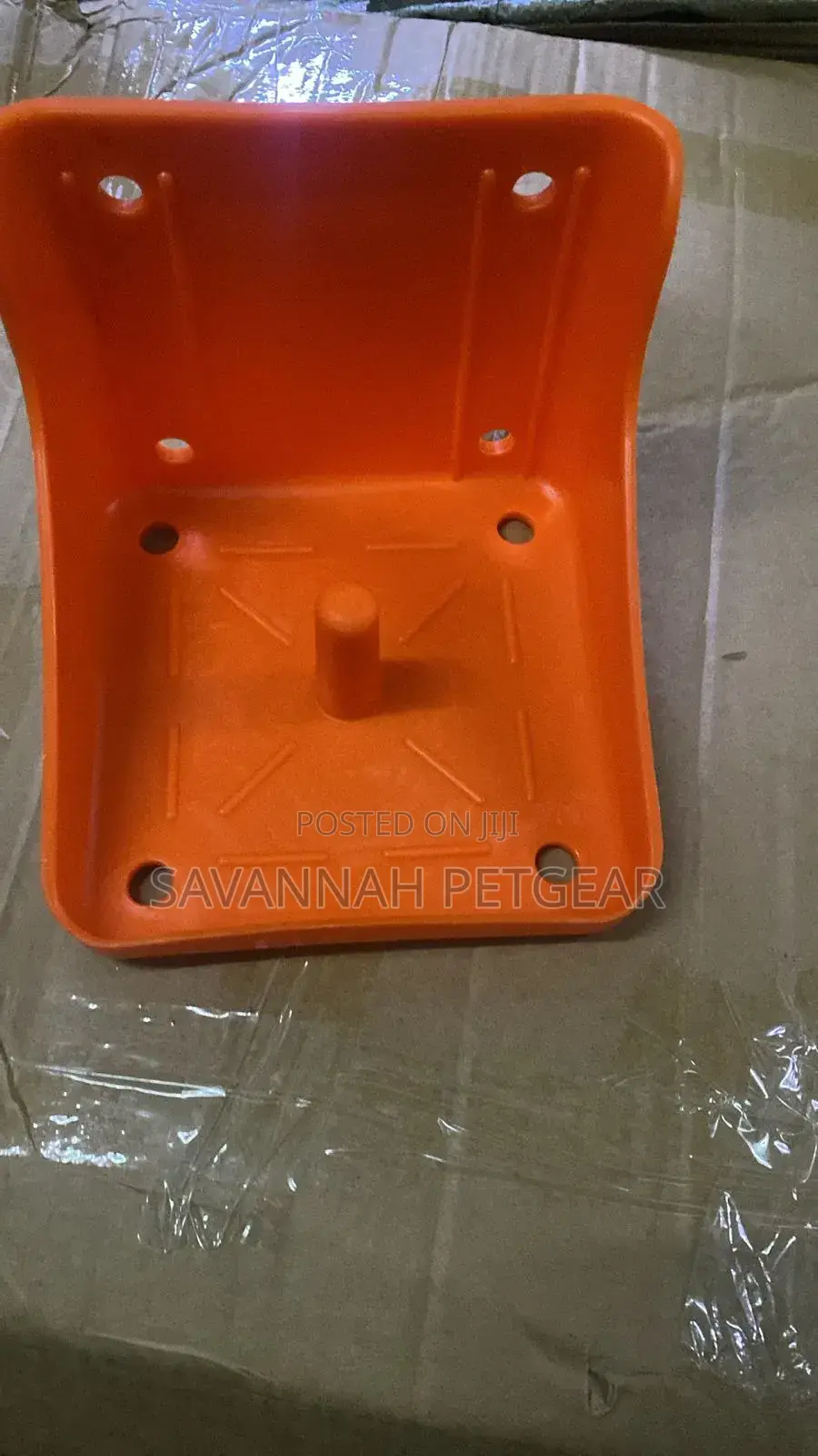 Livestock Nutrition Lick Brick Feeder for Holding Salt Blocks