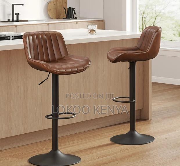 Barstool: Adjustable Height Counter Stool