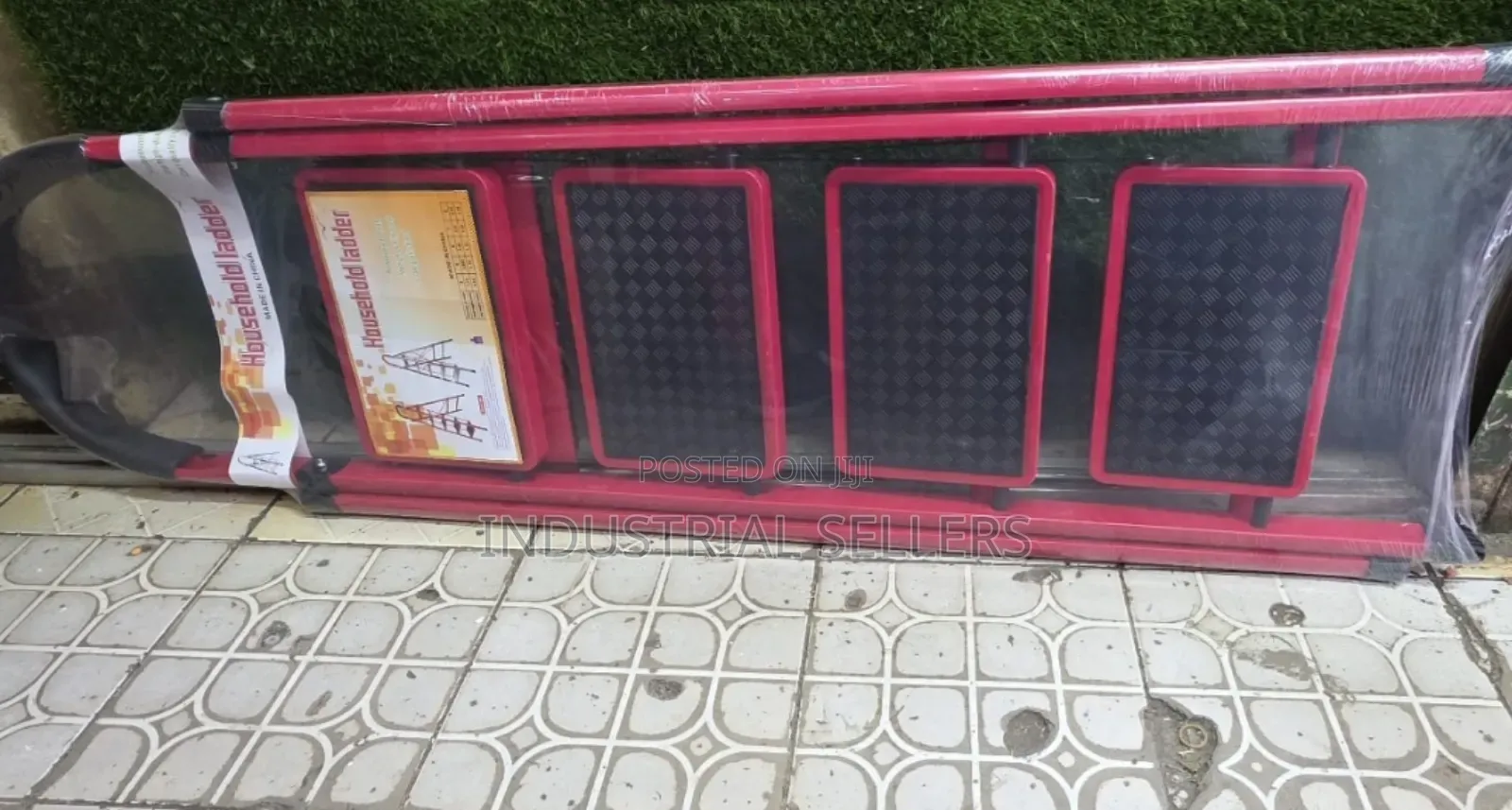 Unique 4step Ladder Available
