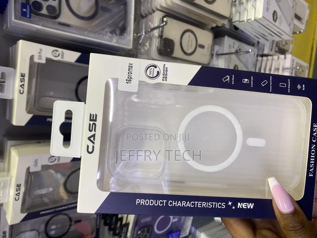 Misea iPhone 16 Pro Max Magsafe, Shockproof Clear Case - main view