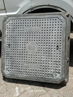 Heavy Duty Manhole Cover. 24 × 24inchs