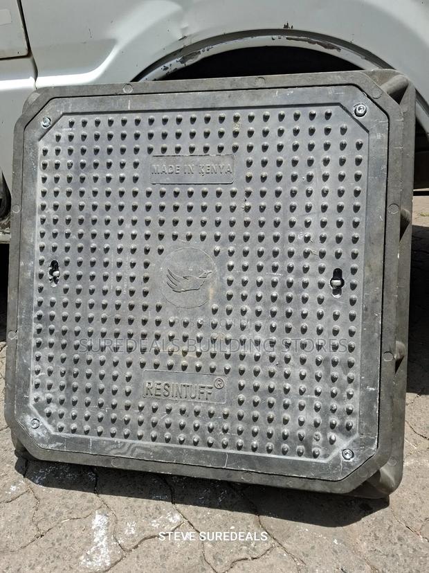 Heavy Duty Manhole Cover. 24 × 24inchs