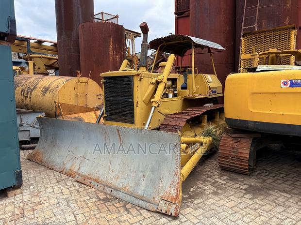 Komatsu Bulldozer 1990 - main view