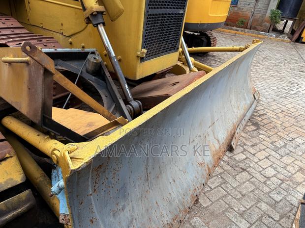 Komatsu Bulldozer 1990 - thumbnail 3