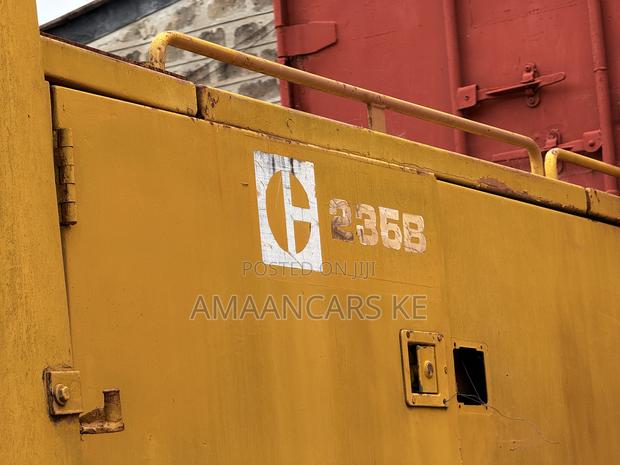 Cat Excavator 235b - thumbnail 10