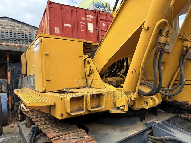 Cat Excavator 235b - thumbnail 8