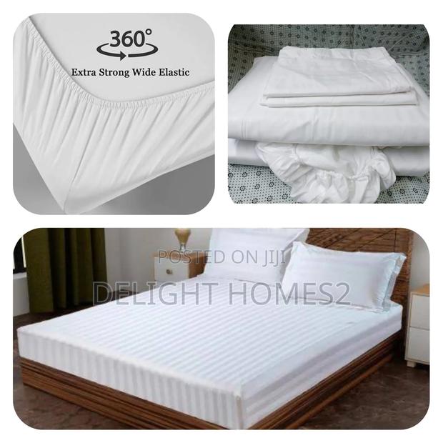 White Striped Mattress Cover _Sk - main view