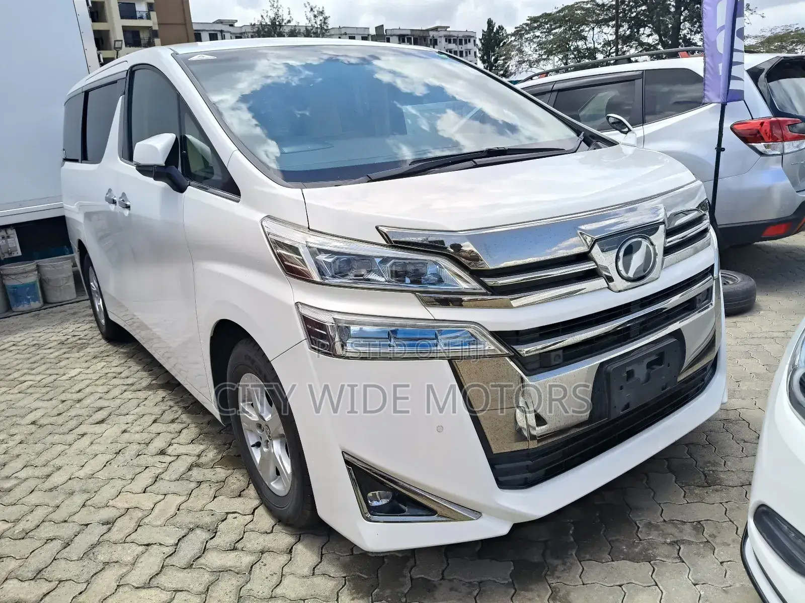Toyota Vellfire 2019 White