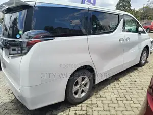 Toyota Vellfire 2019 White