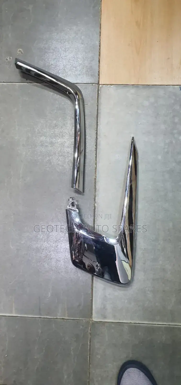 Mitsubishi RVR Chrome Grill