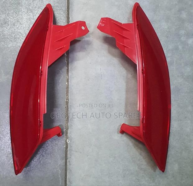 Honda Vezel Rear Bumper Reflectors - main view