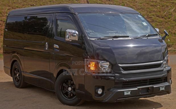Toyota HiAce 2018 Black