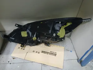Nissan Note 2008/10 Headlight Non Xenon.