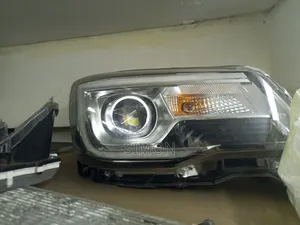 Subaru Headlight No V8