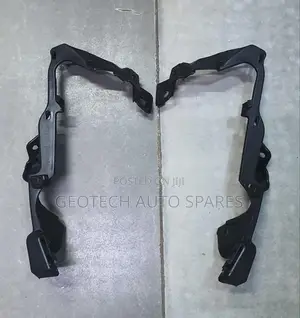 Honda Fit 2015 Headlight Bracket