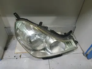 Nissan Wingroad Y12 Non Xenon Headlights.