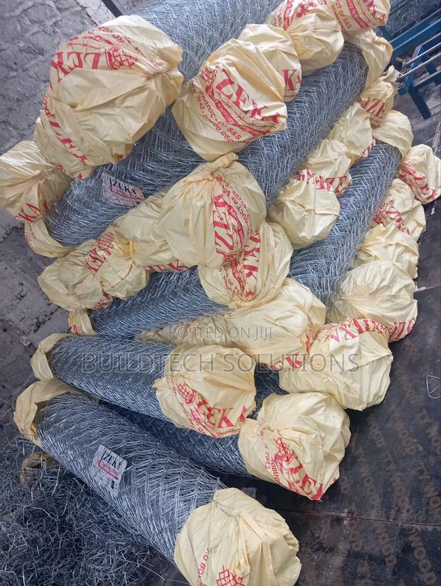 5 Ft Chainlinks Fence . - thumbnail 2