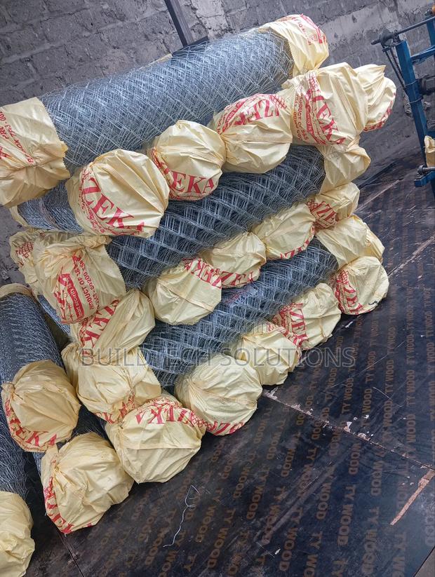 5 Ft Chainlinks Fence . - thumbnail 3