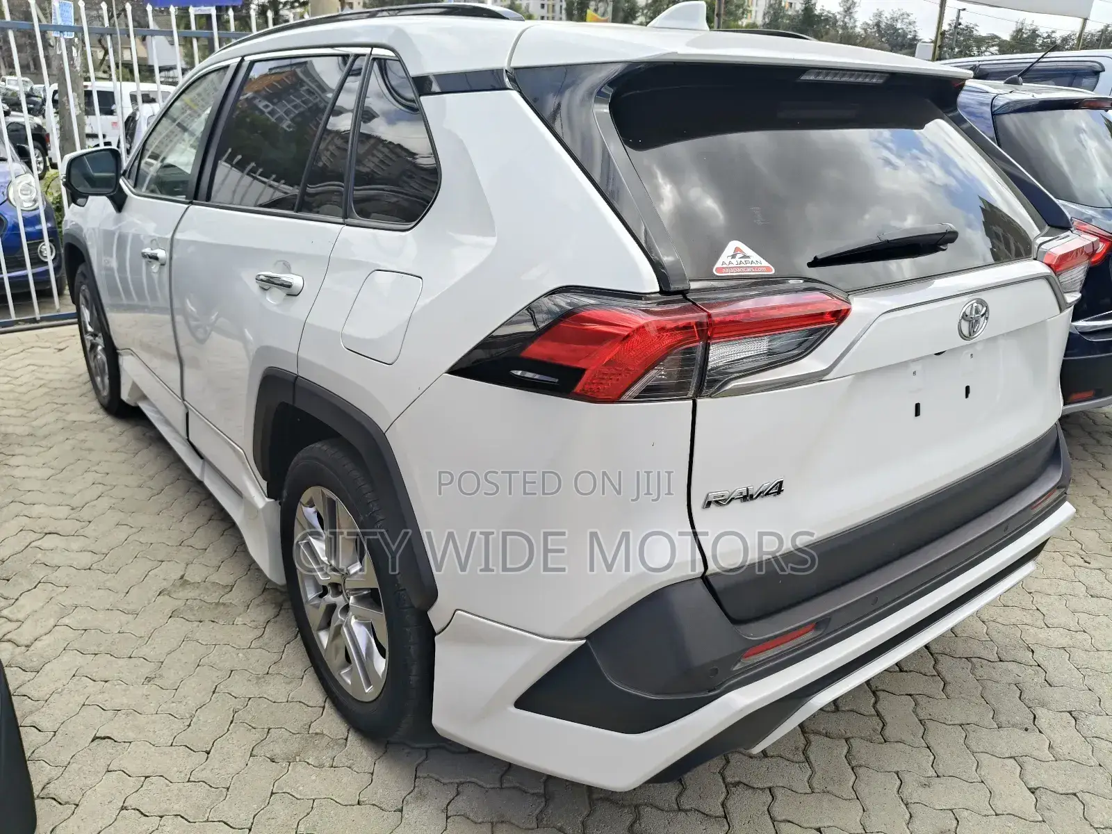 Toyota RAV4 Adventure 2019 White