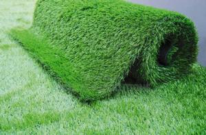 Green Mat – Minimalist Artificial Grass for Small Spaces - thumbnail 2