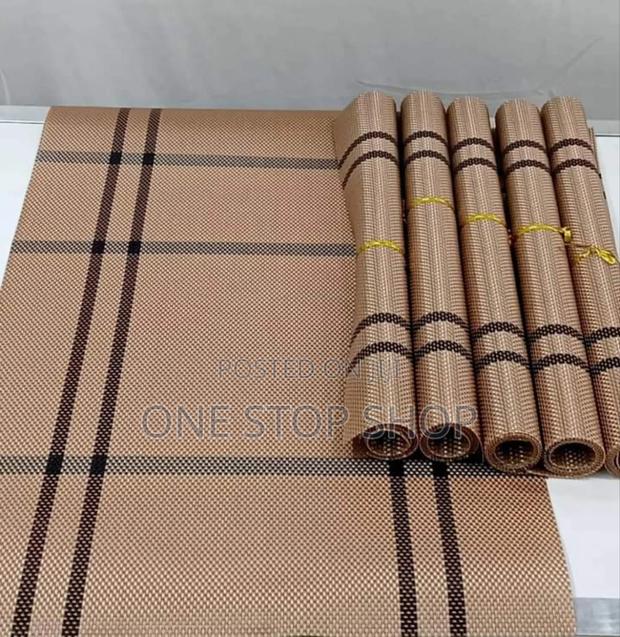 Heat Resistant Dining Tablemats +Runner - thumbnail 3