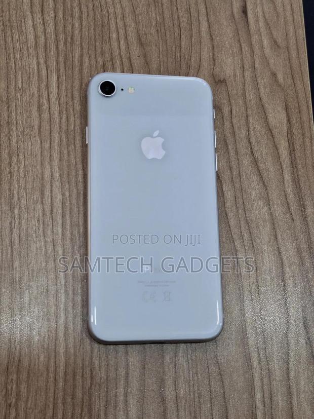 Apple iPhone 8 64 GB White - thumbnail 3