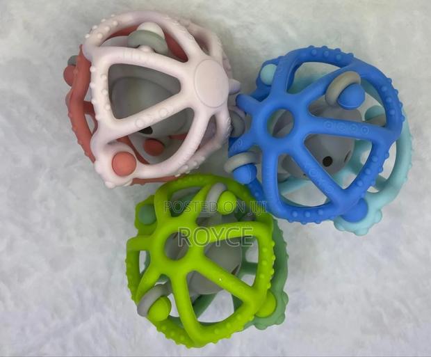 Baby Silicon Teether Shaker - thumbnail 2