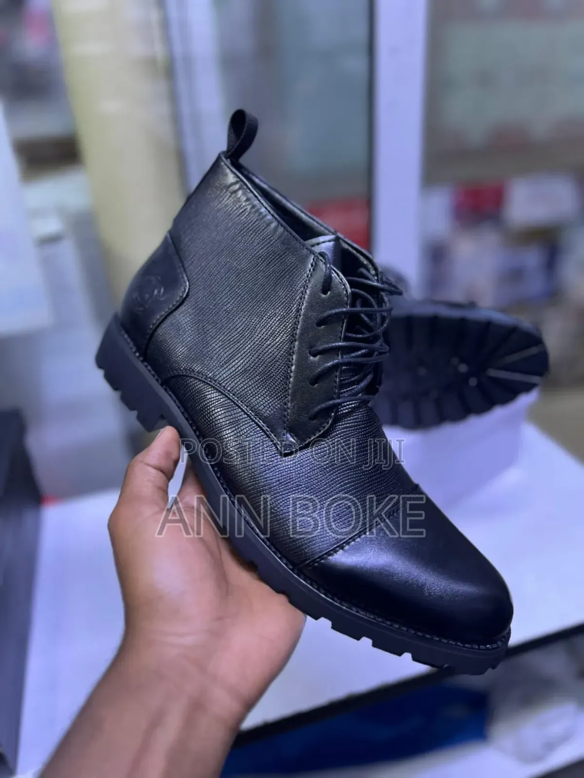 *Quality Leather Boots*
Sizes 39-45