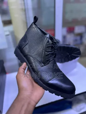 *Quality Leather Boots*
Sizes 39-45