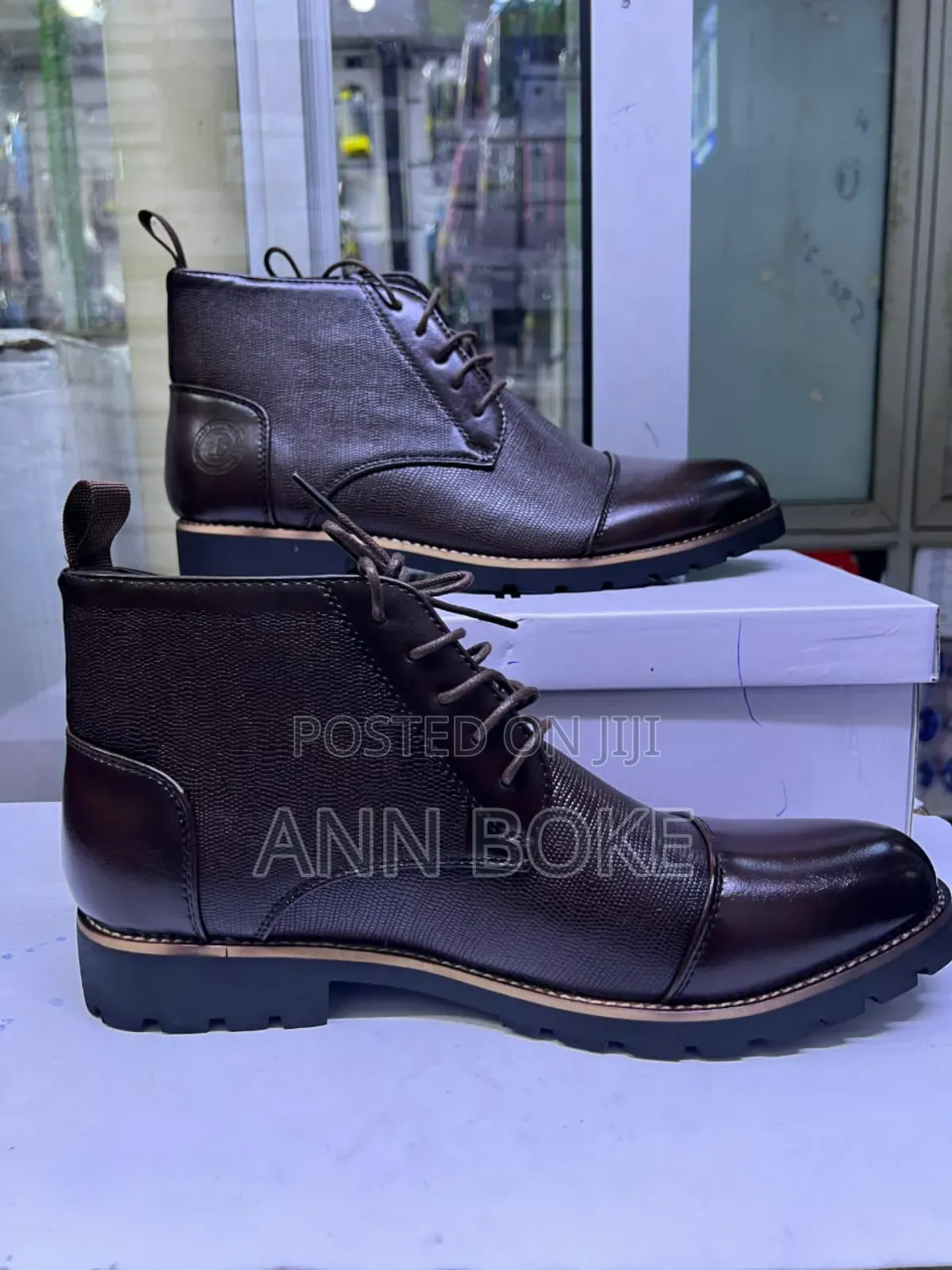 *Quality Leather Boots*
Sizes 39-45