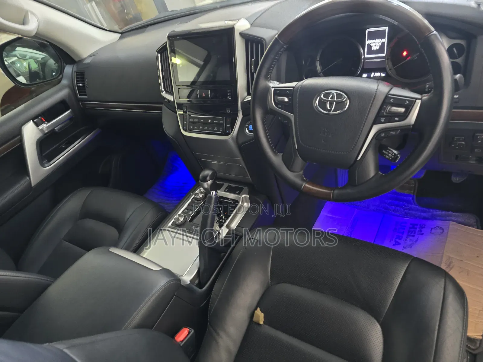 Toyota Land Cruiser 2018 White