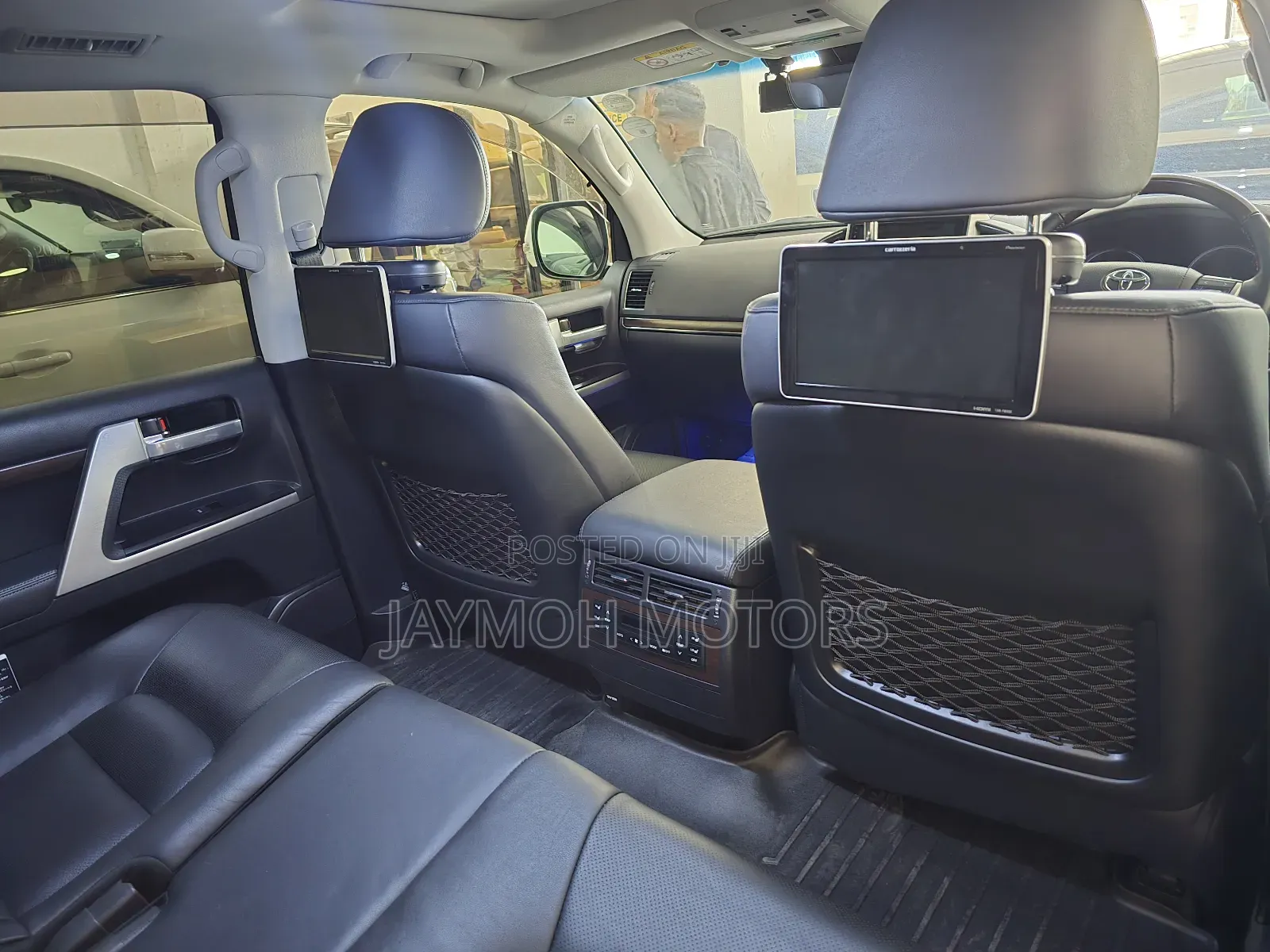 Toyota Land Cruiser 2018 White