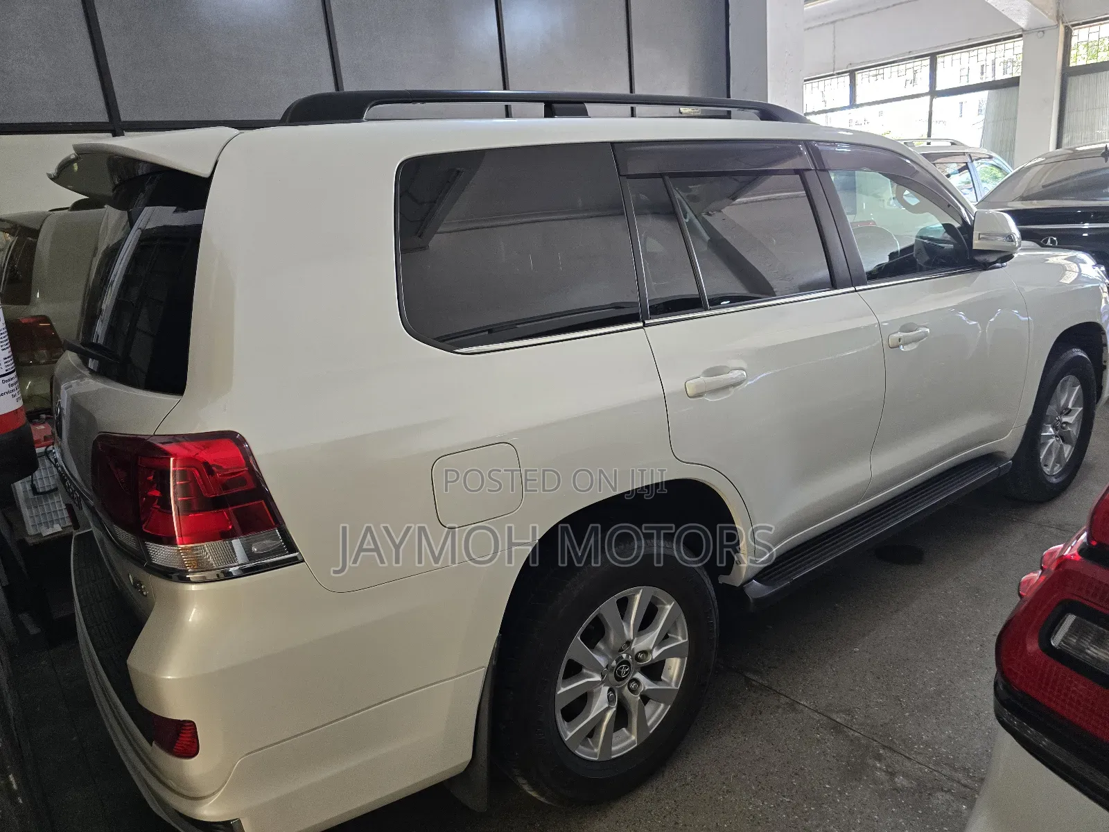 Toyota Land Cruiser 2018 White