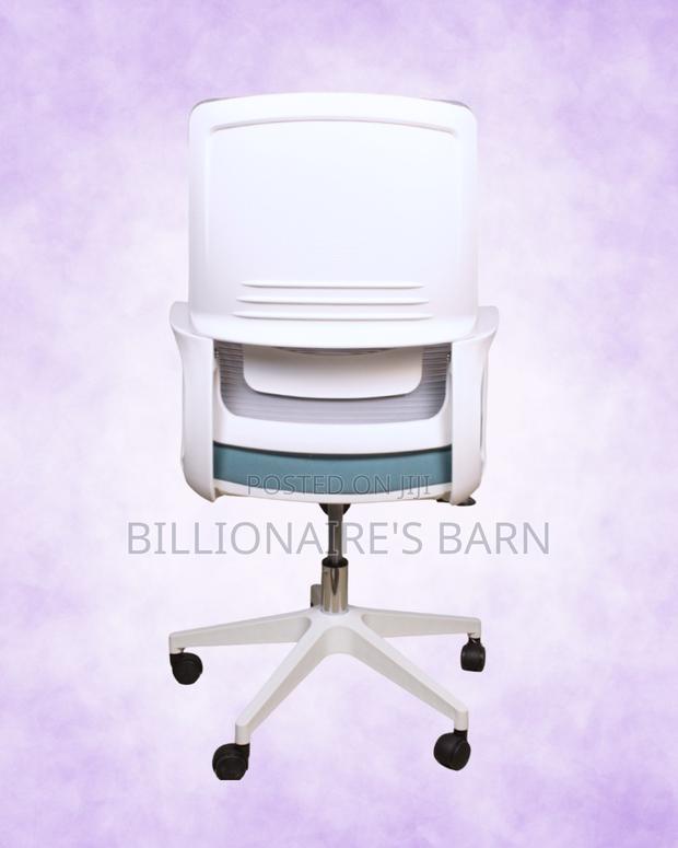 Heavy-Duty White Ergonomic Mesh Office Chair | Steel Frame