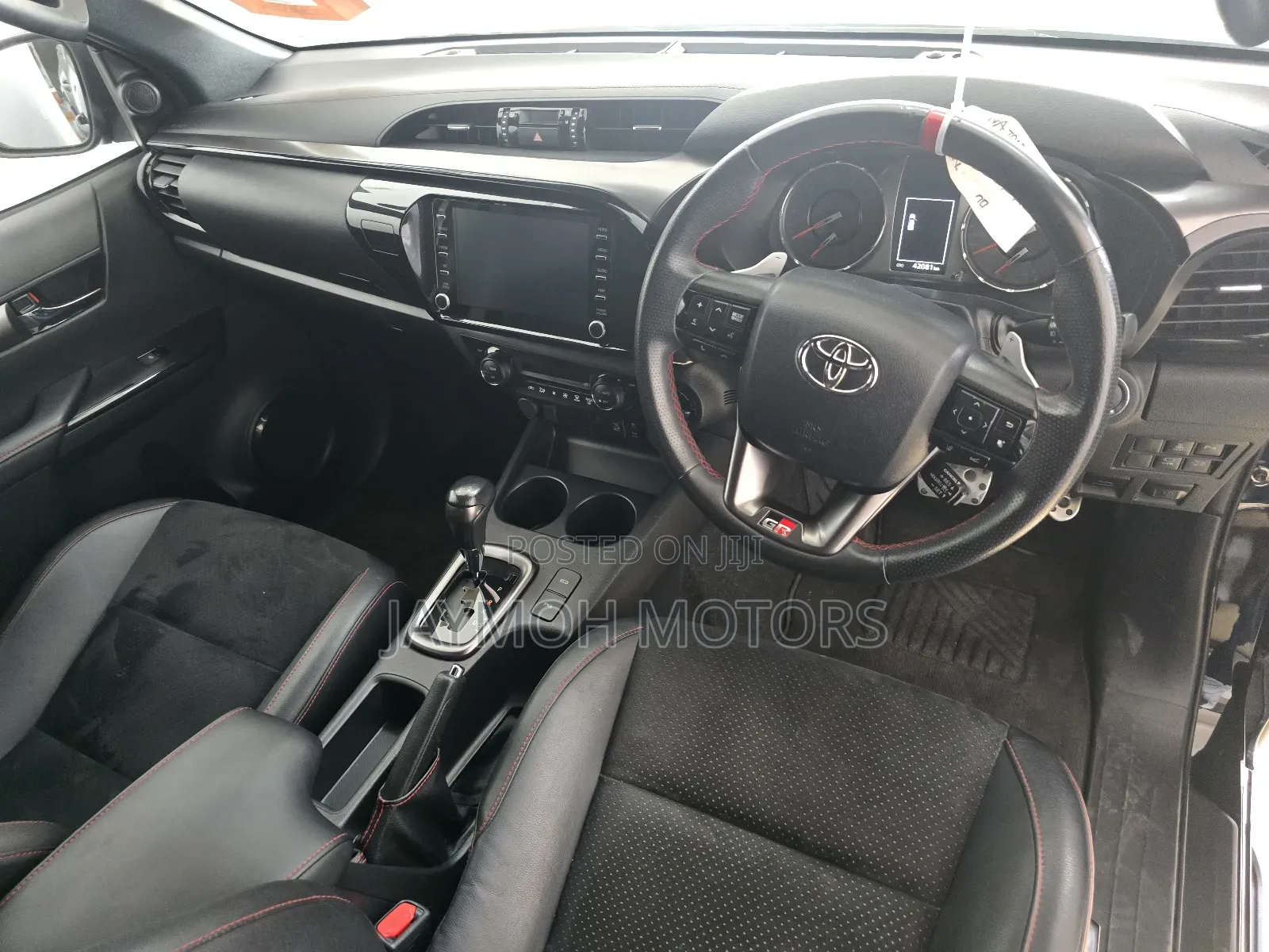 Toyota Hilux 2021 Black