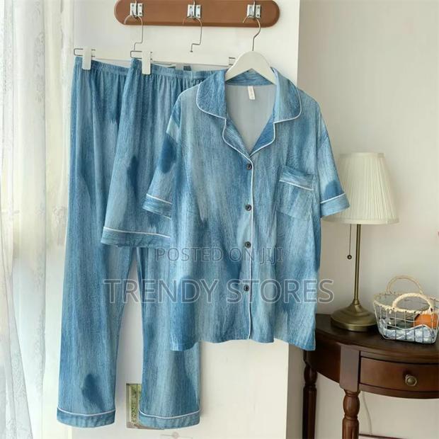 Silk Ladies Pajamas - thumbnail 3