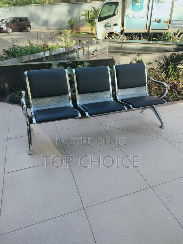 Sustainable Waiting Chair - main view