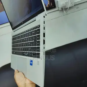 Laptop HP EliteBook 640 G10 16GB Intel Core I5 SSD 512GB