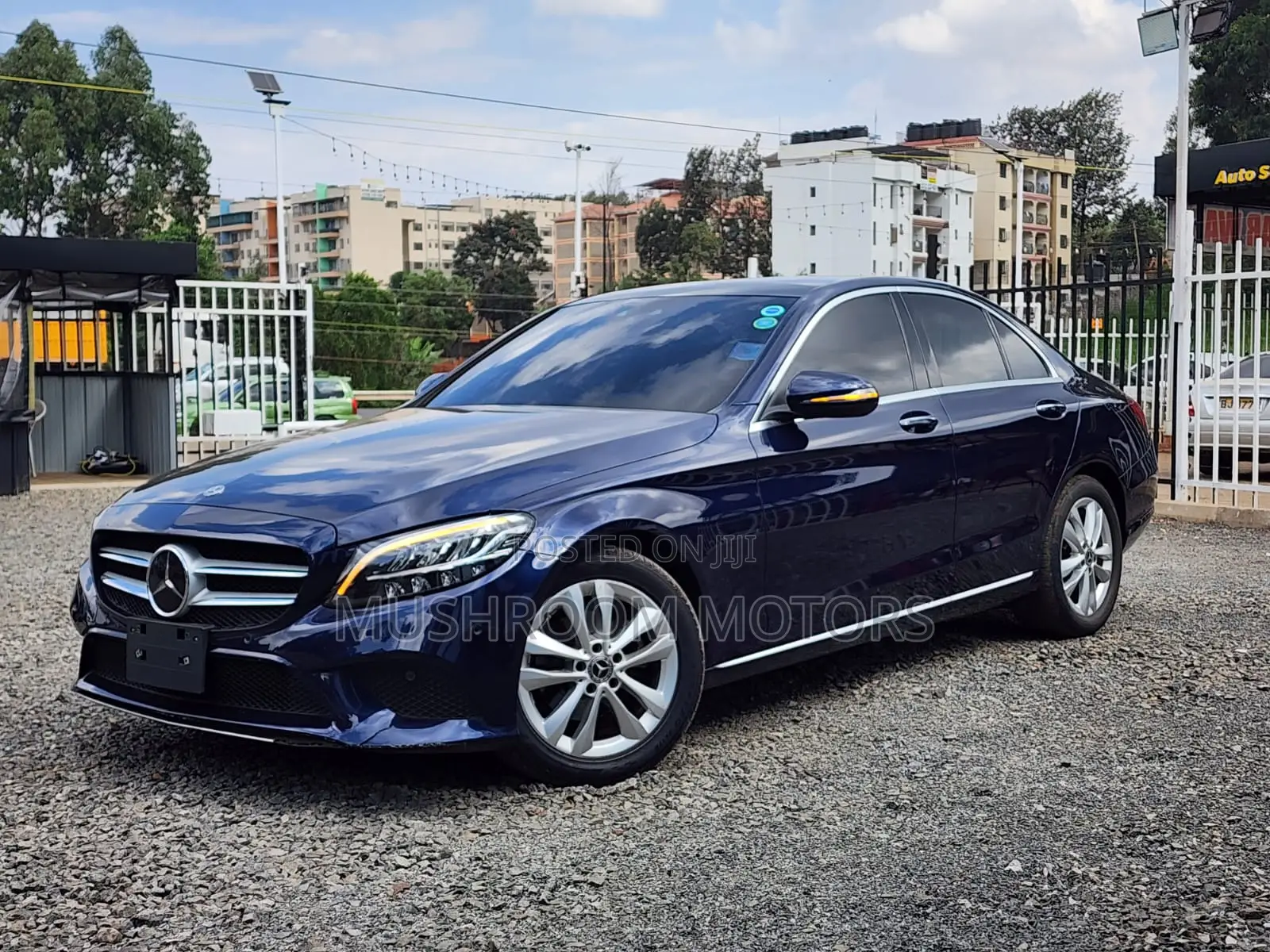 Mercedes-Benz C180 2019 Blue