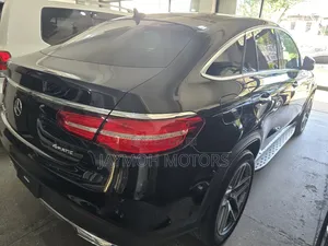 Mercedes-Benz GLE-Class 2018 Black