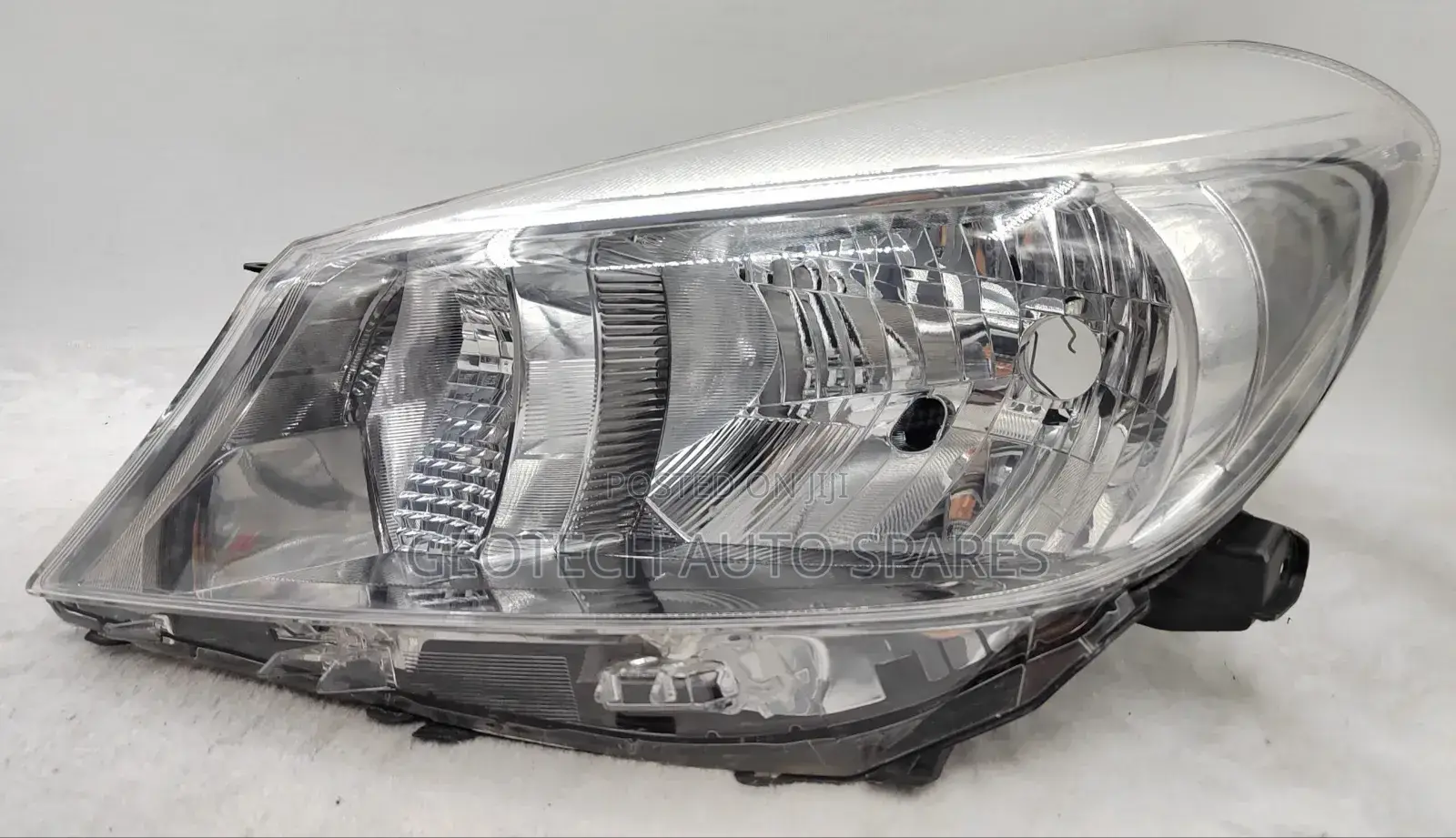 Toyota Vitz Jewela Non Xenon Headlights