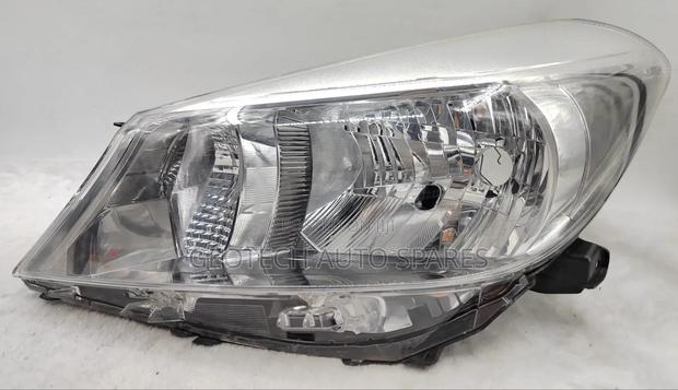 Toyota Vitz Jewela Non Xenon Headlights
