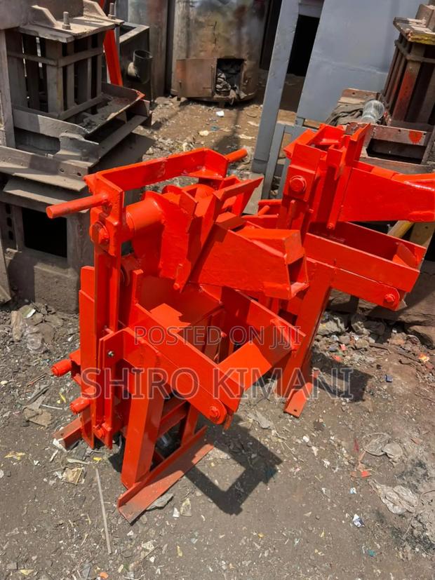 Manual Interlocking Brick Machine – Durable - thumbnail 2