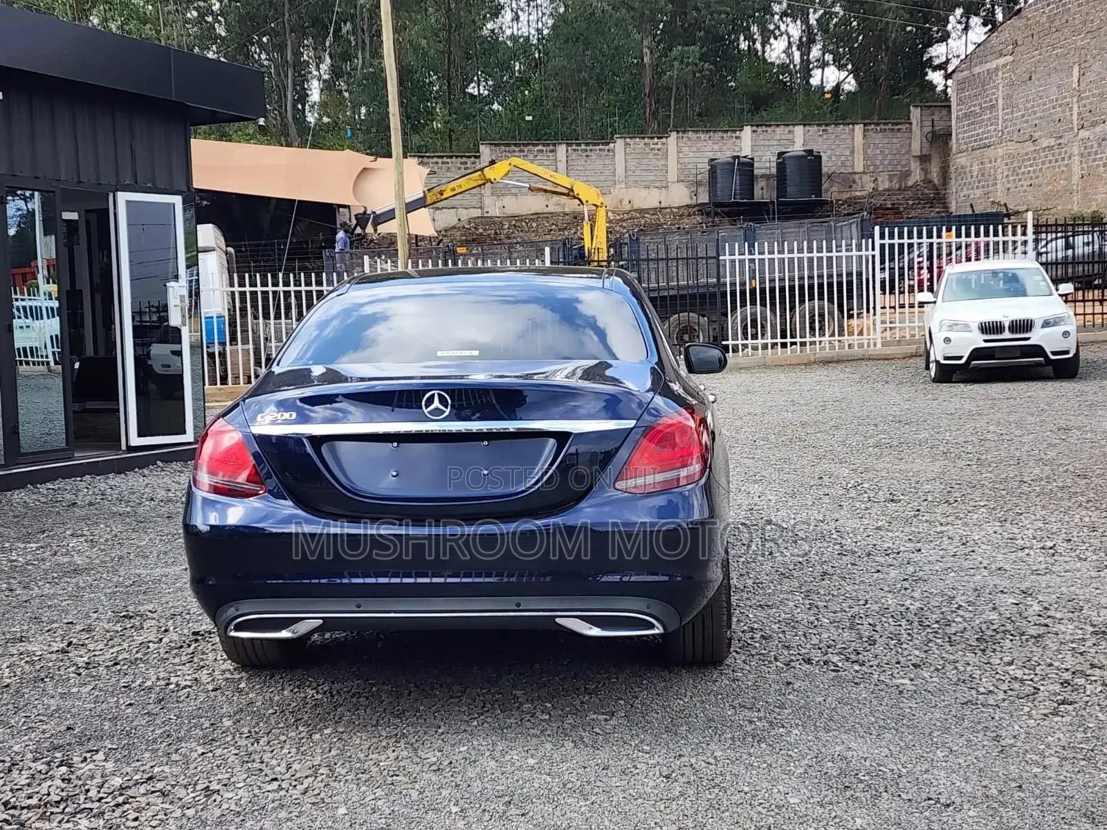 Mercedes-Benz C180 2019 Blue