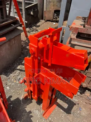 Manual Interlocking Brick Machine – Durable