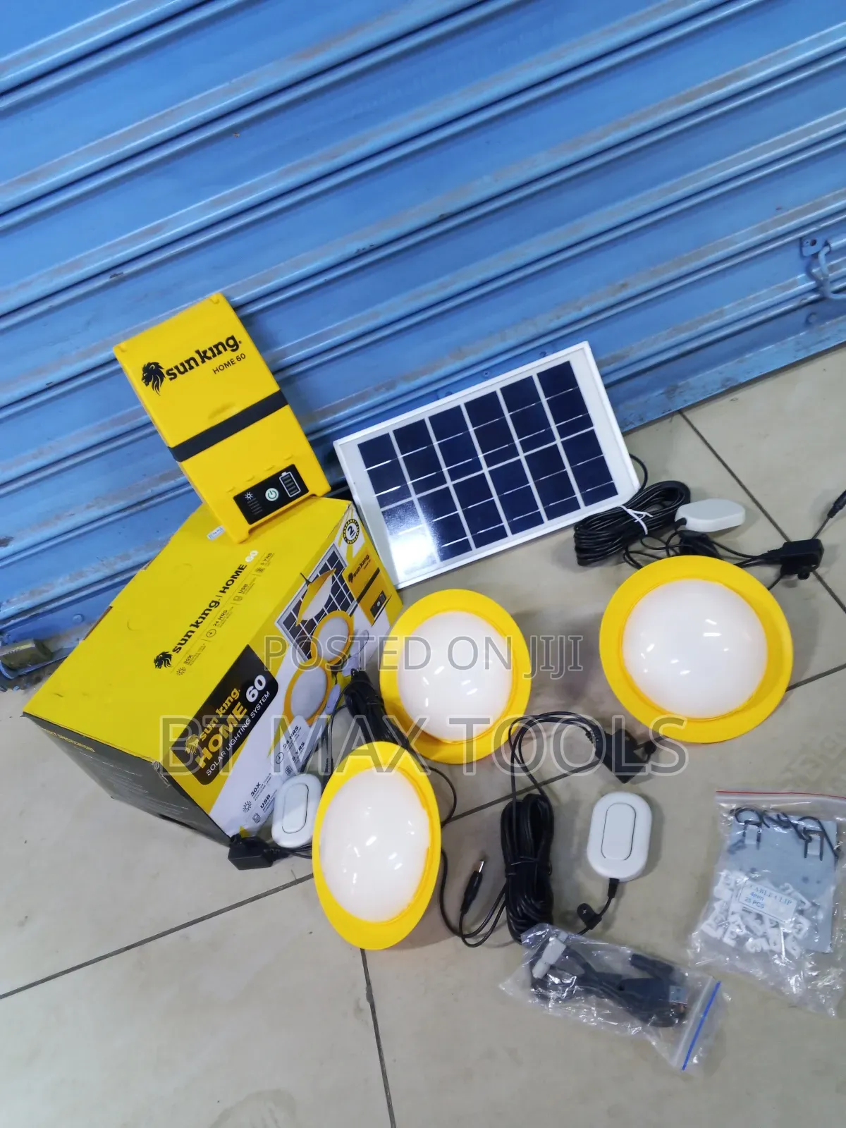 Sunking Home 60 Solar Lighting System With a Radio Kit