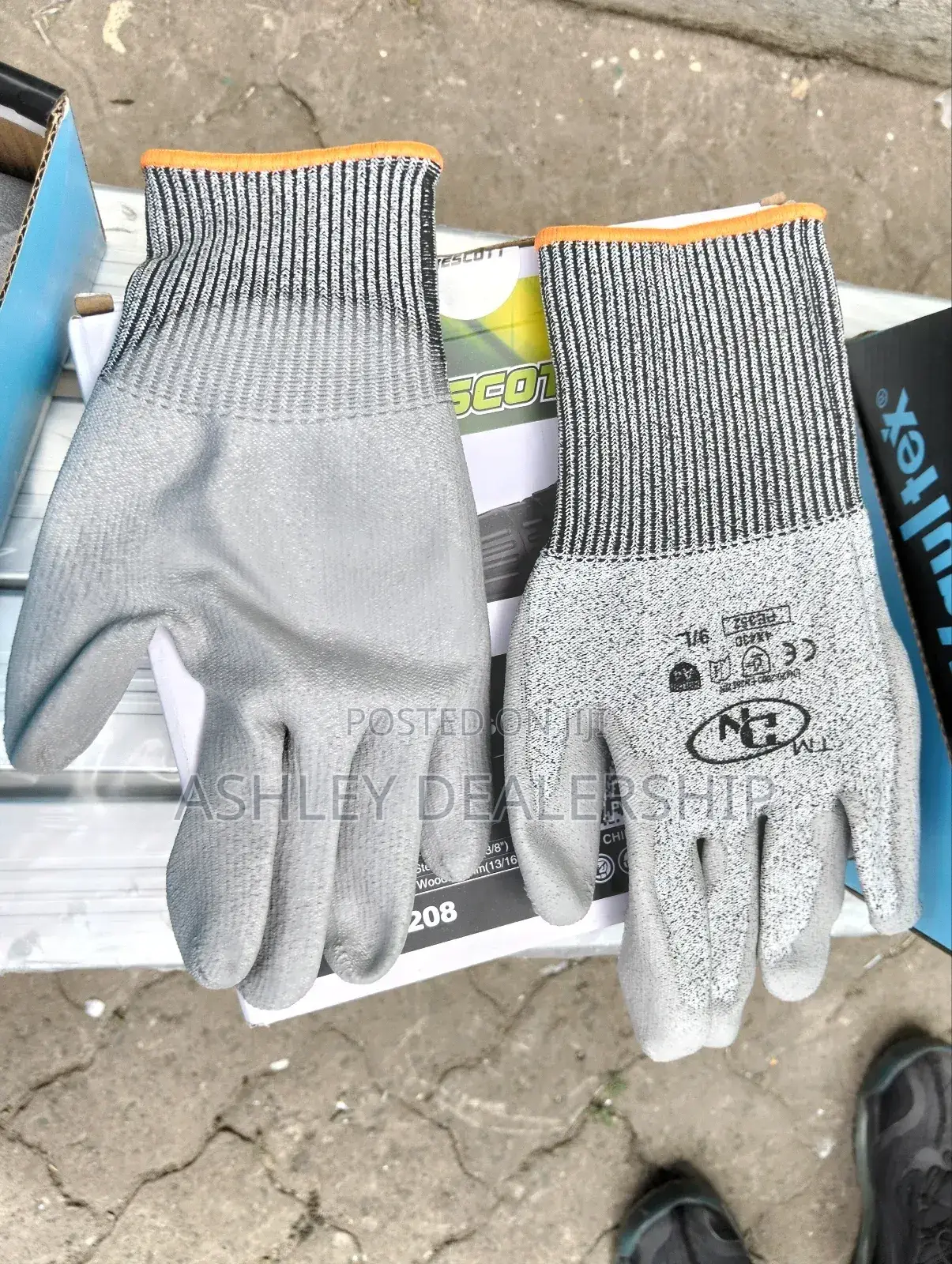Safety Gloves