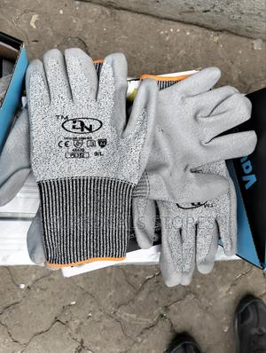 Cut-restitant Safety Gloves - thumbnail 2